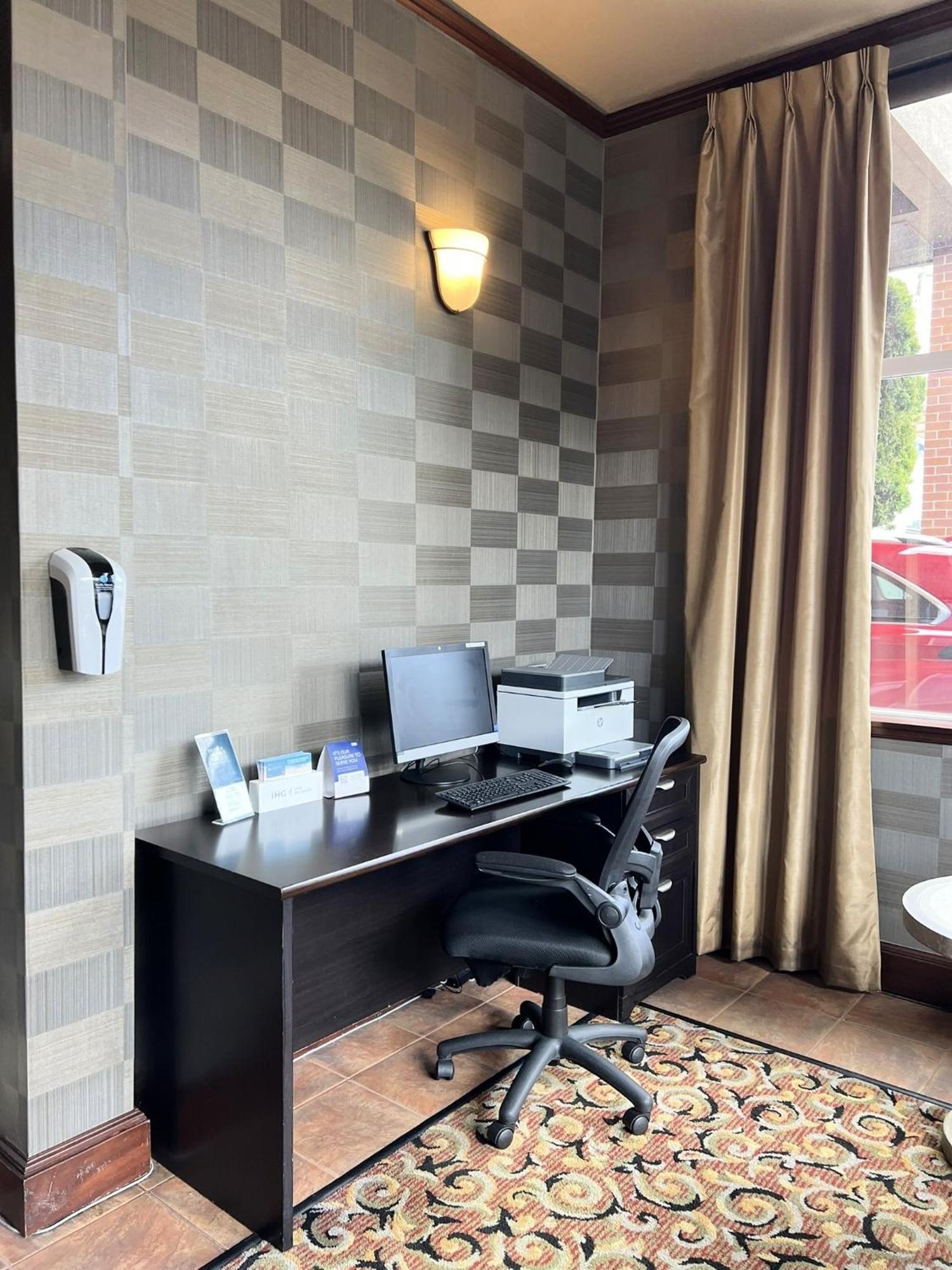 Holiday Inn Express Hotel & Suites Portland-Northwest Downtown By Ihg Eksteriør billede